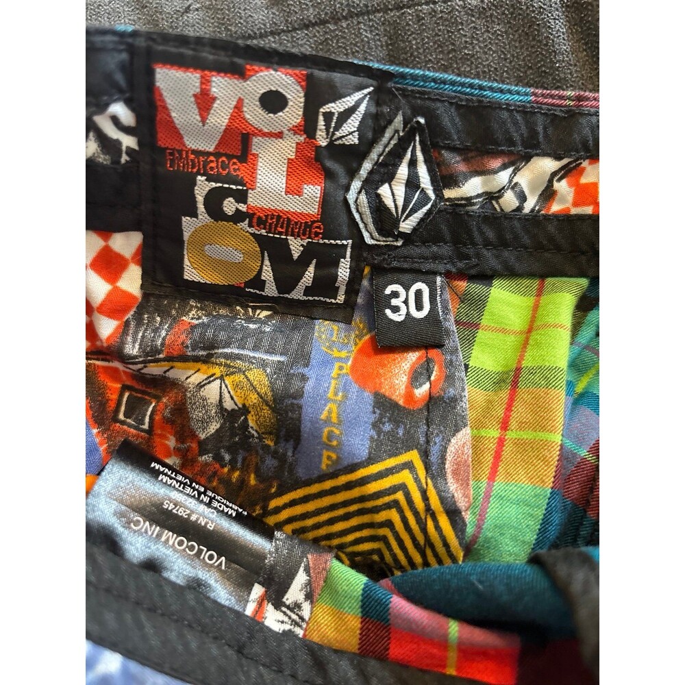 Volcom vtg y2k rainbow plaid shorts Bermuda casual skater streetwear 30 31 surf - Picture 4 of 8